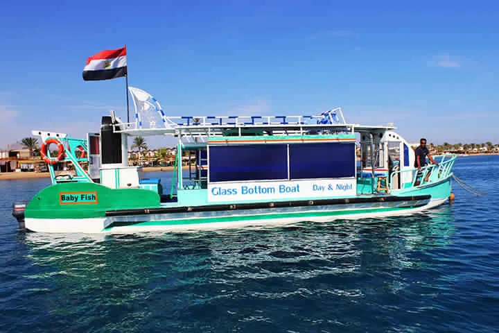 Glasbodenboot