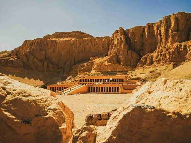 abu simbel and philae temple tour