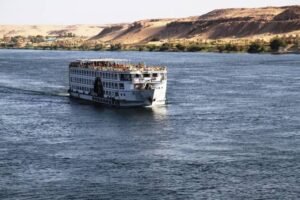 nile cruise luxor aswan with sightseeing
